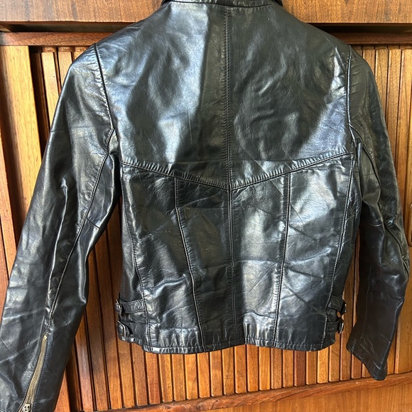 Vintage Black Leather Coat - Picture 7 of 12